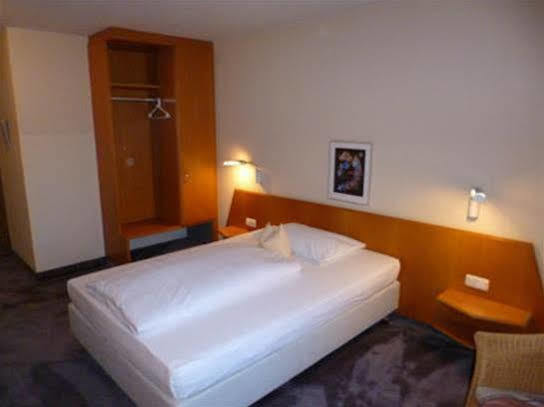 Hotel Lachner Hof Erlangen Extérieur photo